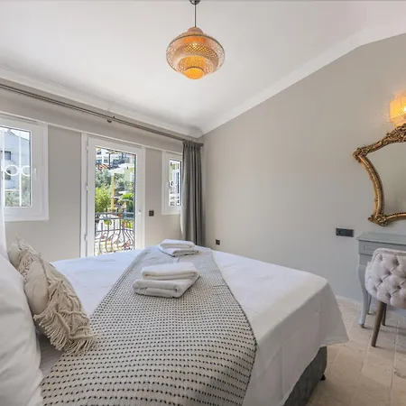 Sun Elite Kalkan 别墅 *